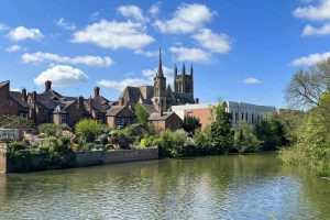 Explore Jephson Gardens