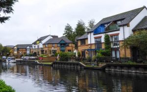 Walk Along the Grand Union Canal